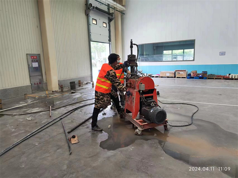 净潭乡厂房地面下沉塌陷注浆加固施工